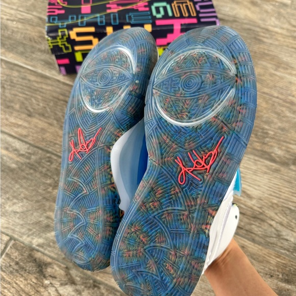 kyrie 6 white sapphire crimson